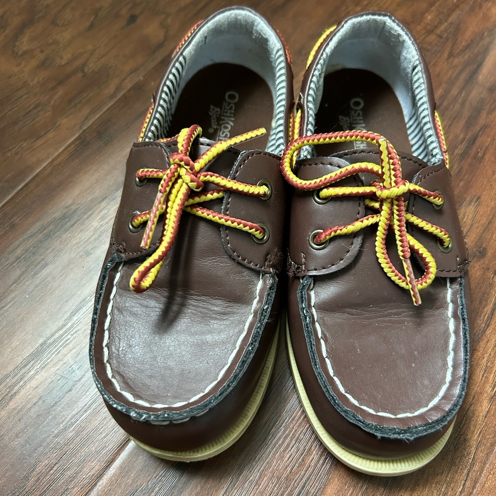Oshkosh B’Gosh Boy Boat Dress Shoes Brown Loafers with Laces